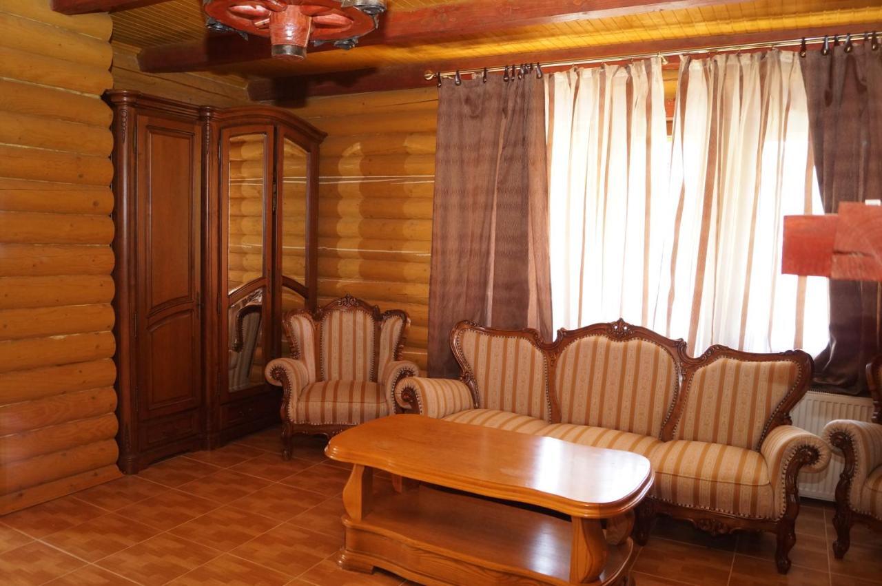 Hotel Норіс à Myhove Extérieur photo