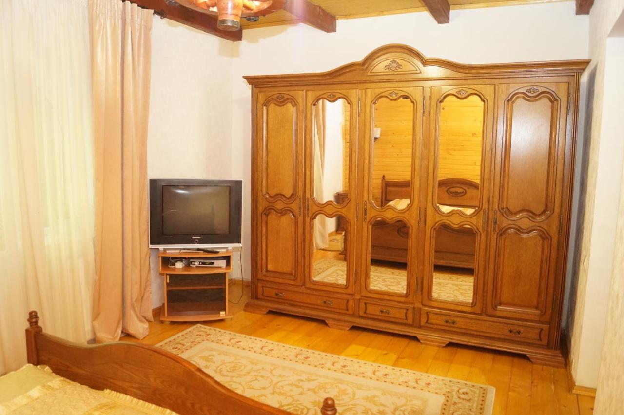 Hotel Норіс à Myhove Extérieur photo