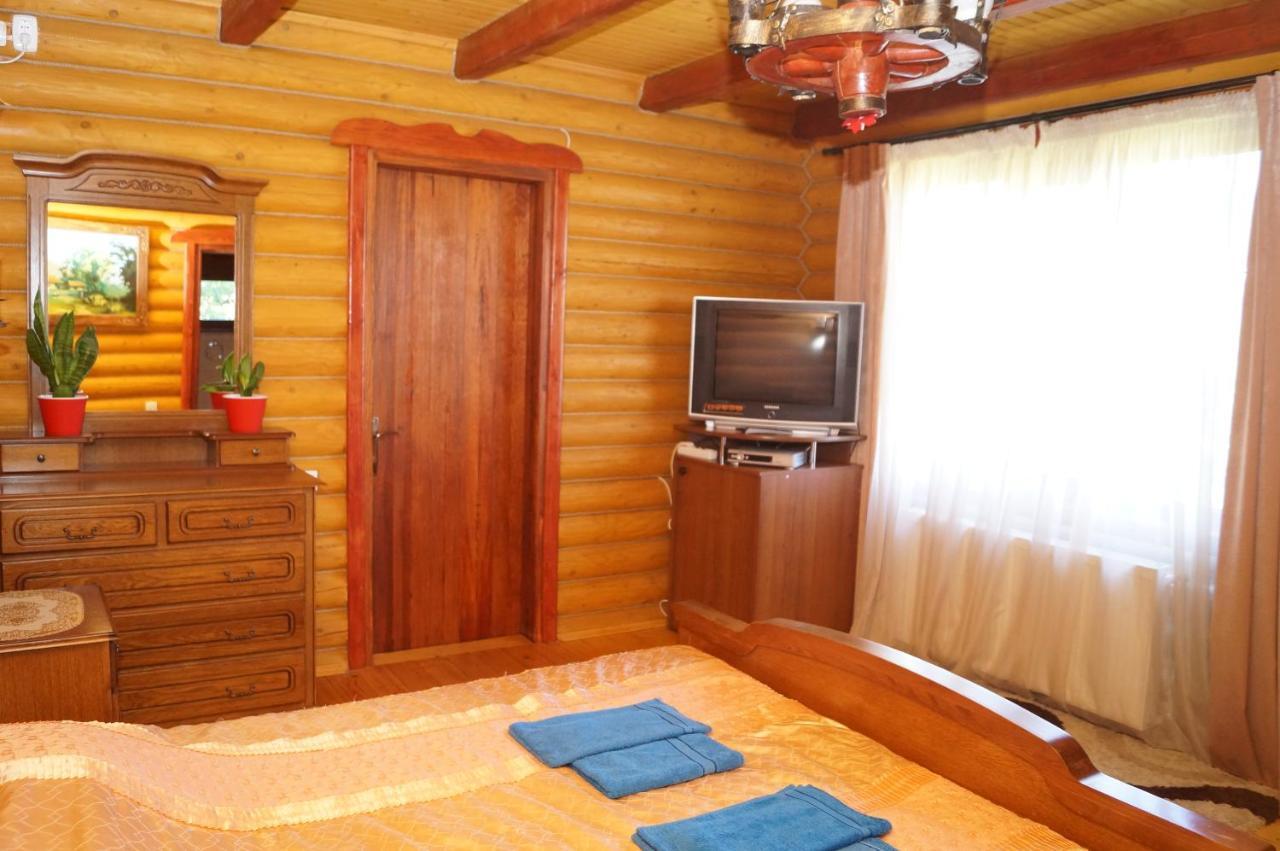 Hotel Норіс à Myhove Extérieur photo